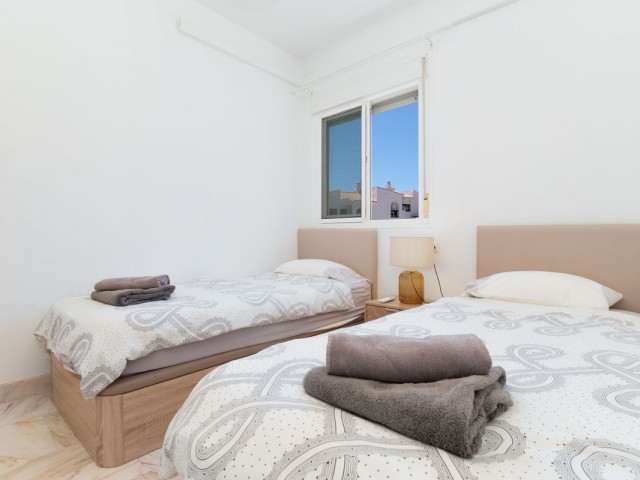 Apartamento con 2 Dormitorios  en La Cala de Mijas