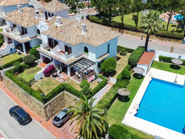 Maison mitoyenne, La Duquesa, R5393464