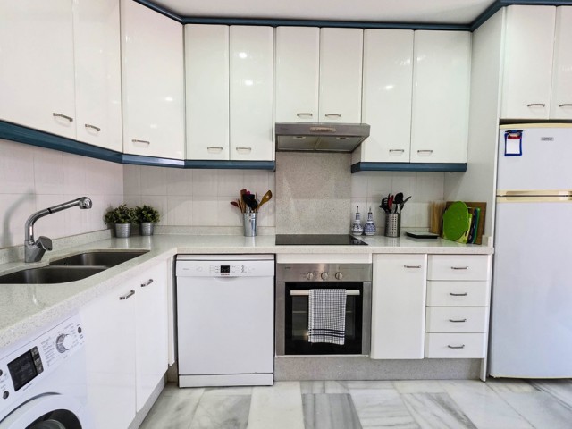 Maison mitoyenne avec 3 Chambres  à La Duquesa