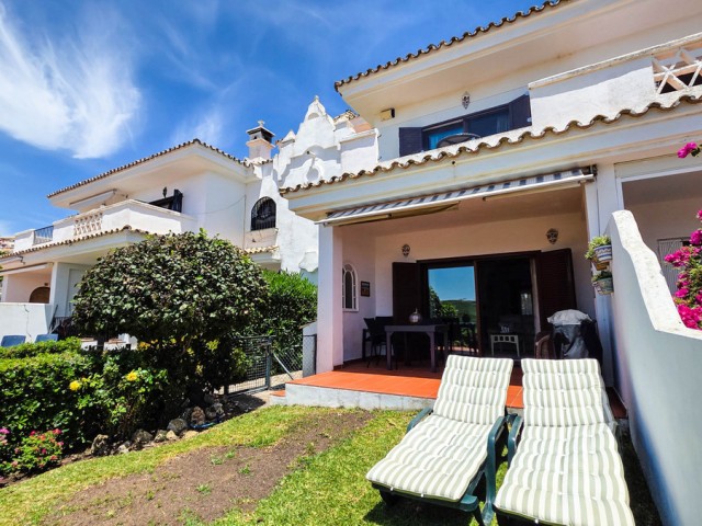 Maison mitoyenne avec 3 Chambres  à La Duquesa