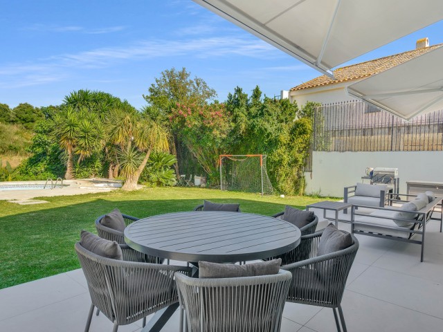 4 Sovrums Villa i Guadalmina Alta