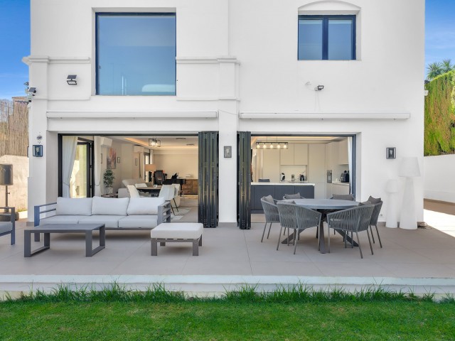 4 Sovrums Villa i Guadalmina Alta