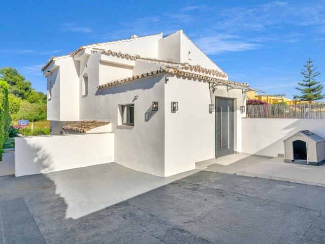 4 Sovrums Villa i Guadalmina Alta