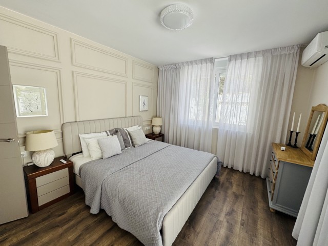 Villa con 4 Dormitorios  en Elviria