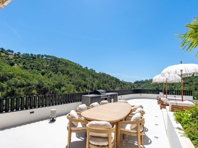 8 Sovrums Villa i Benahavís