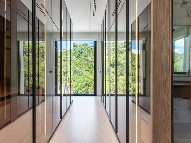 8 Sovrums Villa i Benahavís