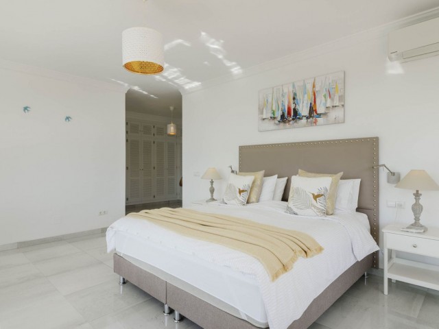 4 Soveroms Villa i Valtocado