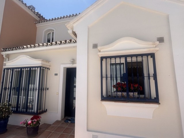 3 Bedrooms Townhouse in Nueva Andalucía