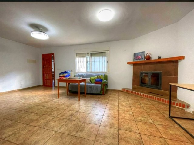 Villa avec 4 Chambres  à Estepona