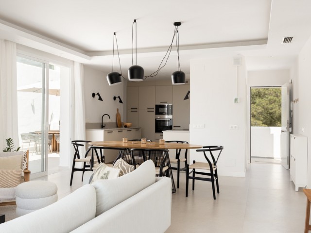 3 Bedrooms Apartment in Nueva Andalucía