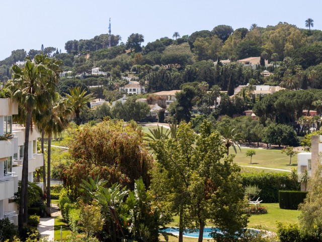 3 Bedrooms Apartment in Nueva Andalucía