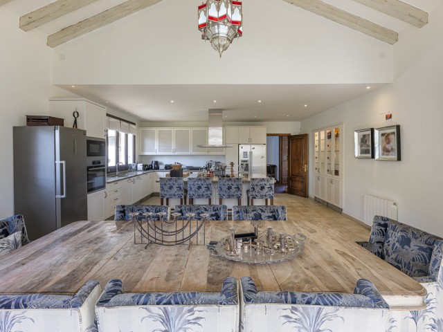 5 Bedrooms Villa in Sotogrande Alto