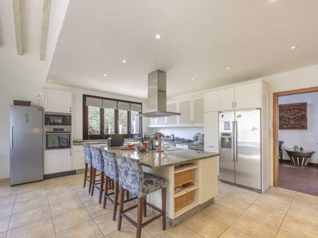 5 Bedrooms Villa in Sotogrande Alto