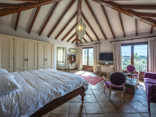 5 Bedrooms Villa in Sotogrande Alto