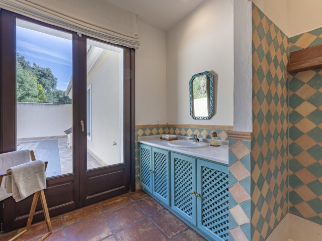 5 Bedrooms Villa in Sotogrande Alto