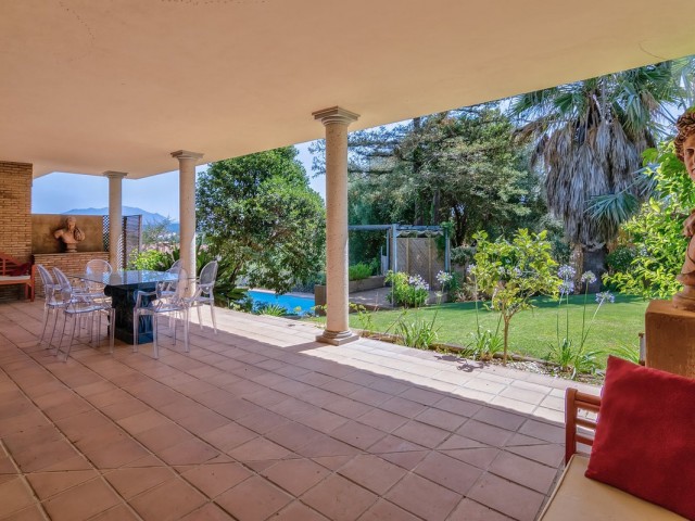 5 Bedrooms Villa in Sotogrande