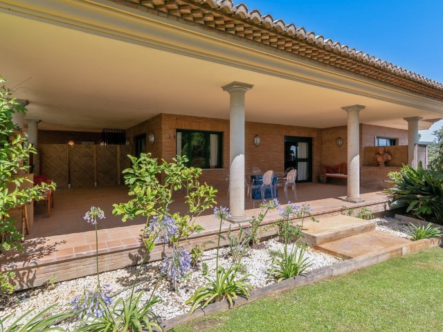 5 Bedrooms Villa in Sotogrande