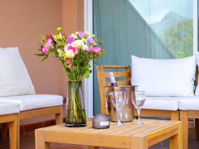 2 Bedrooms Apartment in Nueva Andalucía