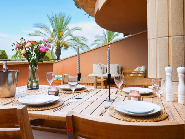 2 Bedrooms Apartment in Nueva Andalucía