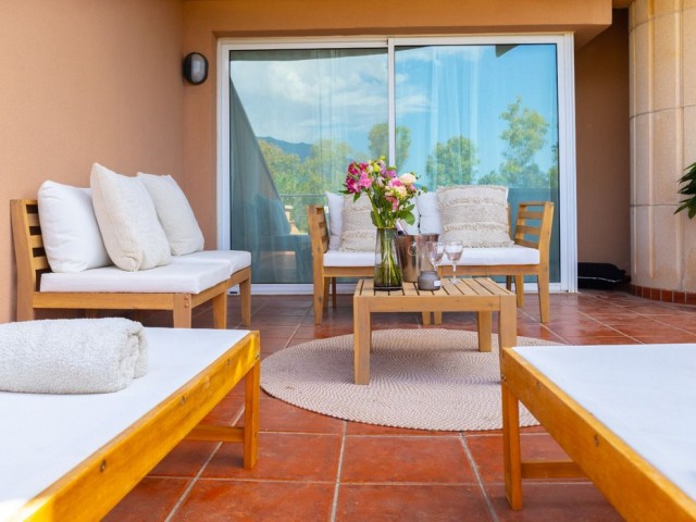 2 Bedrooms Apartment in Nueva Andalucía