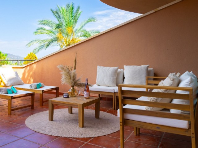 2 Bedrooms Apartment in Nueva Andalucía