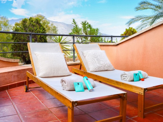 2 Bedrooms Apartment in Nueva Andalucía