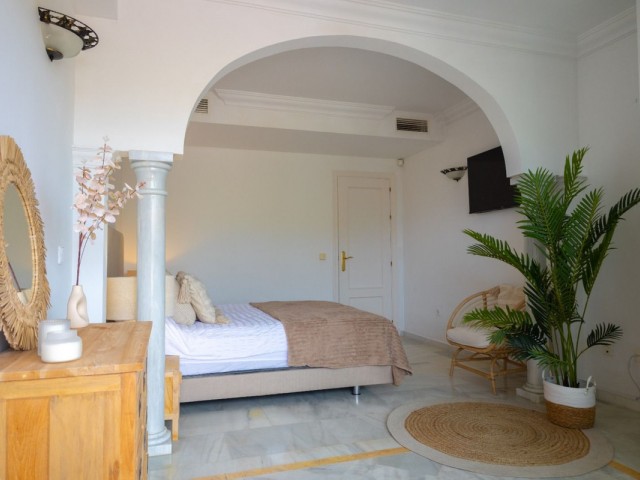 2 Bedrooms Apartment in Nueva Andalucía