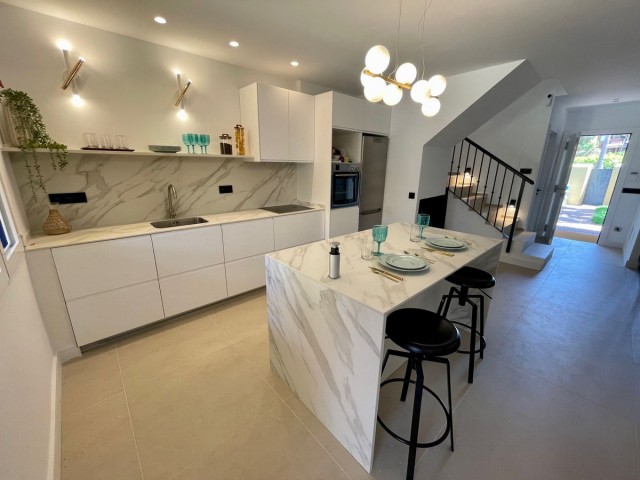 3 Bedrooms Townhouse in Nueva Andalucía