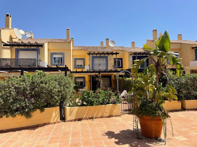 3 Bedrooms Townhouse in Nueva Andalucía