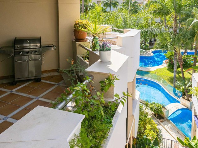 2 Bedrooms Apartment in Nueva Andalucía