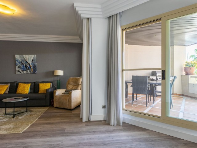 2 Bedrooms Apartment in Nueva Andalucía