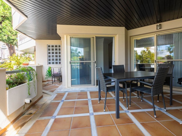 2 Bedrooms Apartment in Nueva Andalucía
