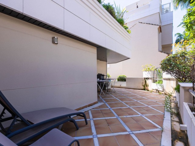2 Bedrooms Apartment in Nueva Andalucía