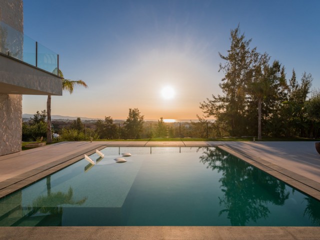 5 Sovrums Villa i Benahavís