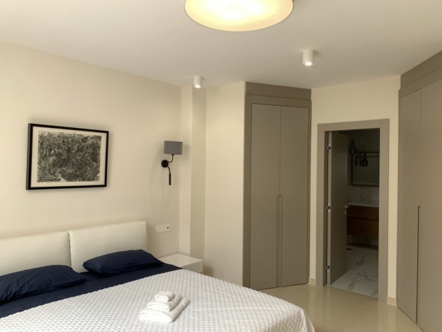 6 Bedrooms Apartment in Puerto Banús