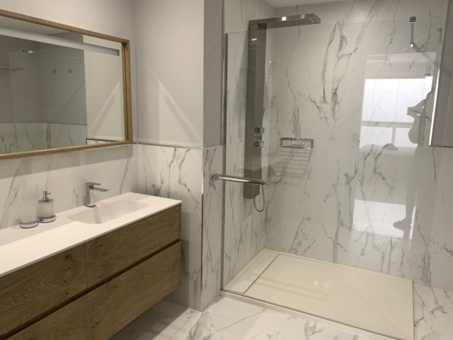 6 Bedrooms Apartment in Puerto Banús