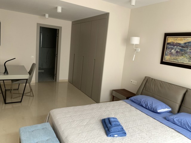 6 Bedrooms Apartment in Puerto Banús