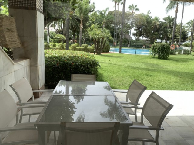 6 Bedrooms Apartment in Puerto Banús