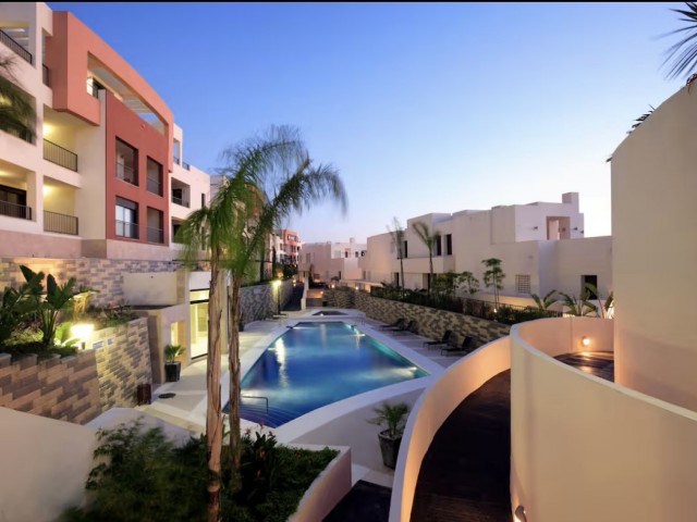Huoneisto, Altos de los Monteros, R5009995