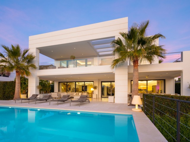 Villa, Nueva Andalucia