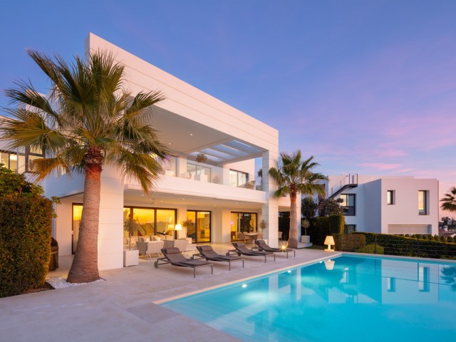 7 Bedrooms Villa in Nueva Andalucía