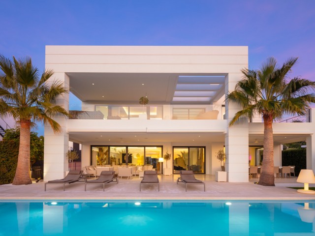 7 Bedrooms Villa in Nueva Andalucía