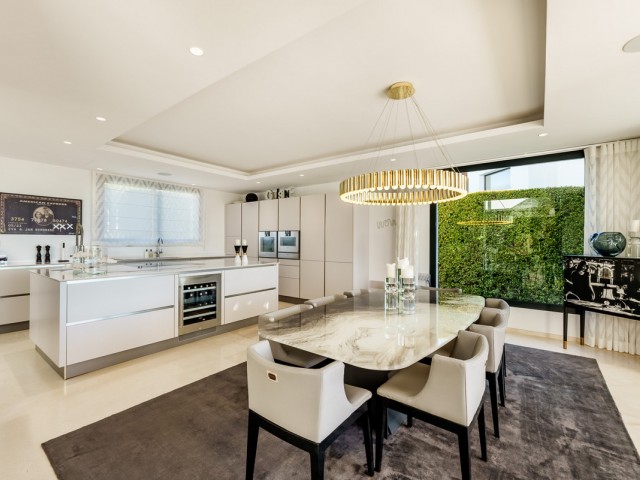 7 Bedrooms Villa in Nueva Andalucía