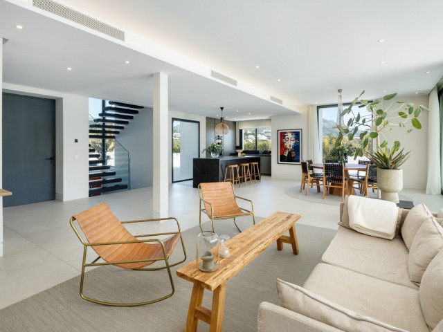 5 Bedrooms Villa in Nueva Andalucía