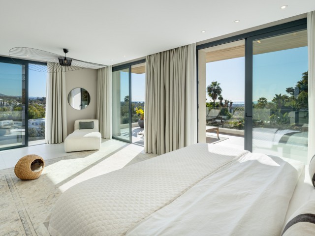 5 Bedrooms Villa in Nueva Andalucía