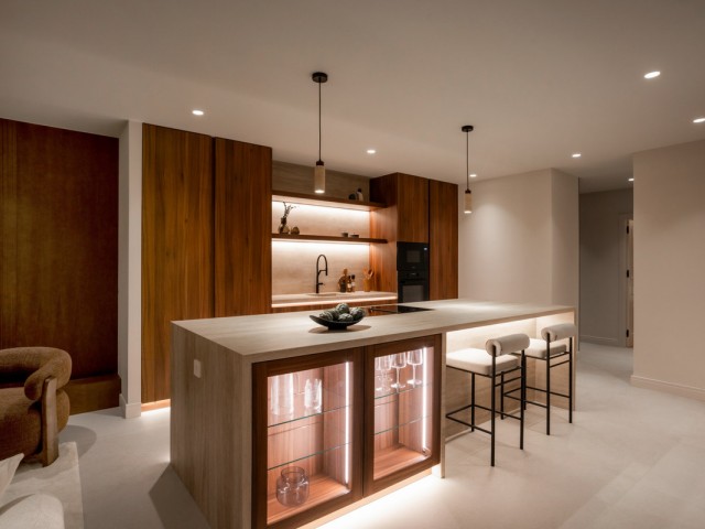 4 Bedrooms Apartment in Nueva Andalucía