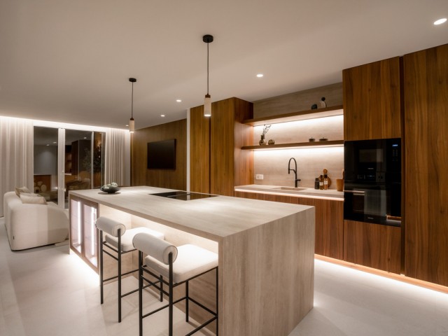 4 Bedrooms Apartment in Nueva Andalucía