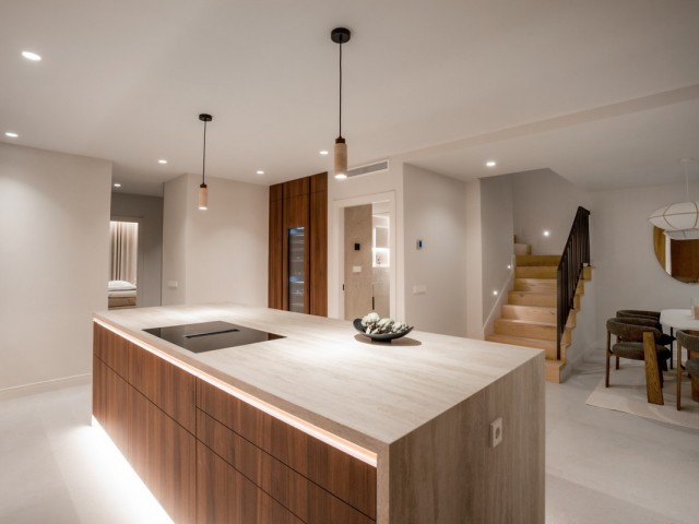 4 Bedrooms Apartment in Nueva Andalucía
