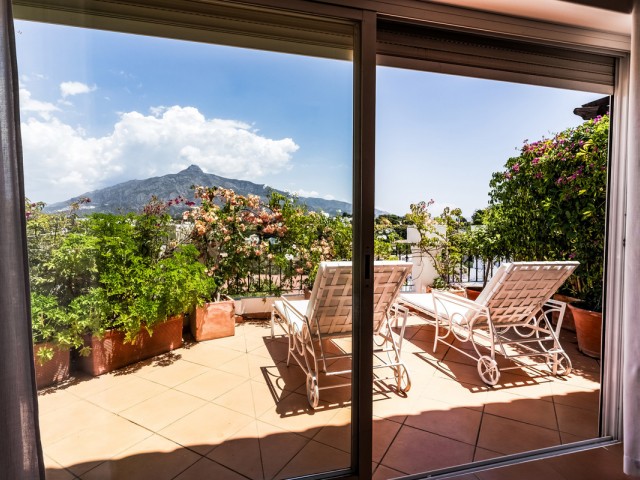 Penthouse in Nueva Andalucía