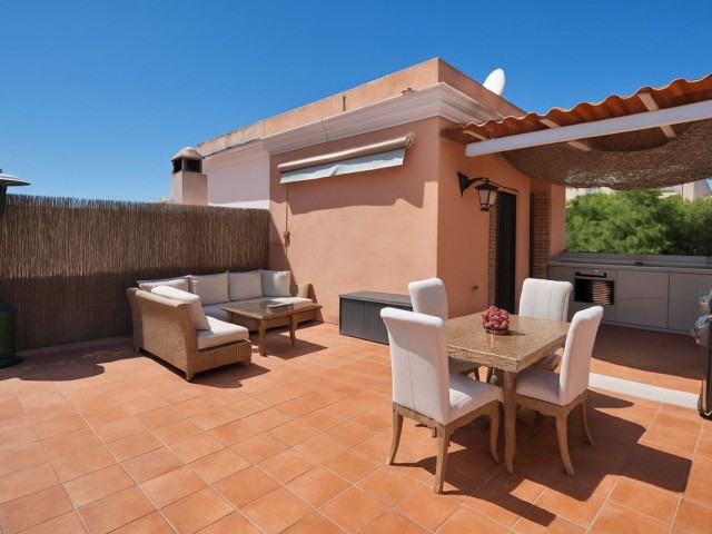 4 Soveroms Rekkehus i Estepona
